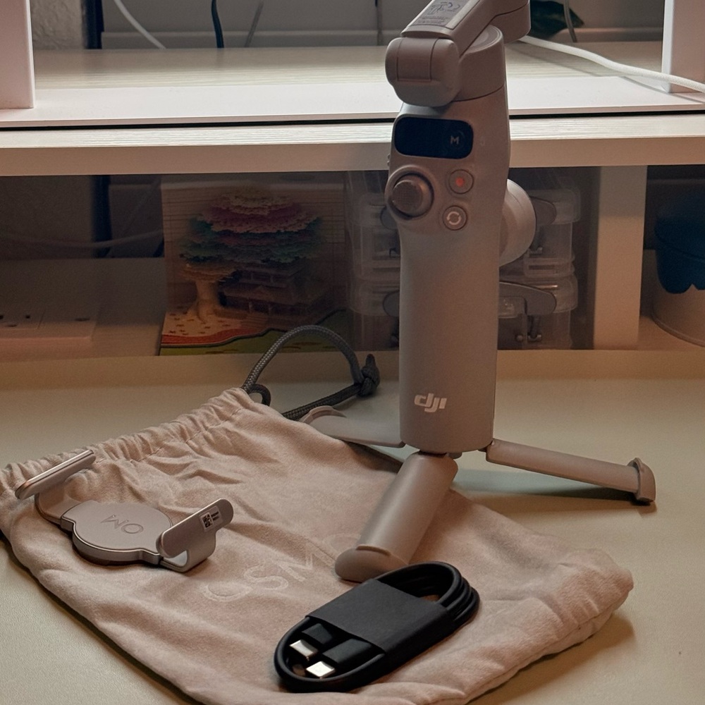 DJI Osmo Mobile 7 Pocket Gimbal Stabilizer in Light Gray